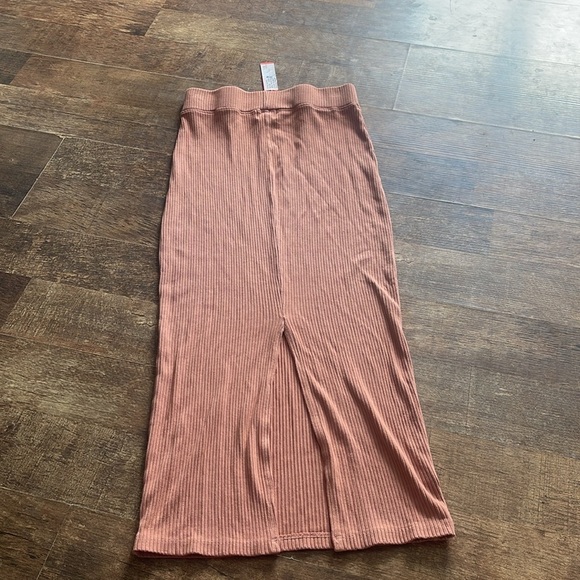 Sundry by Anthropology Salmon Pencil Skirt W/ Back Slit Lux Rib Adobe Color NWT - Picture 3 of 7